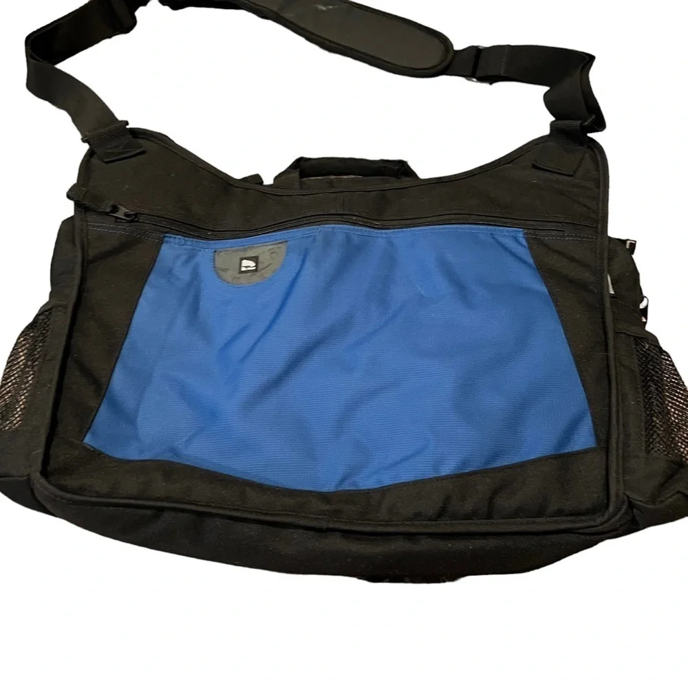 Ogio Hiphop Black Blue Messenger Bag St. John Winners Circle 2006